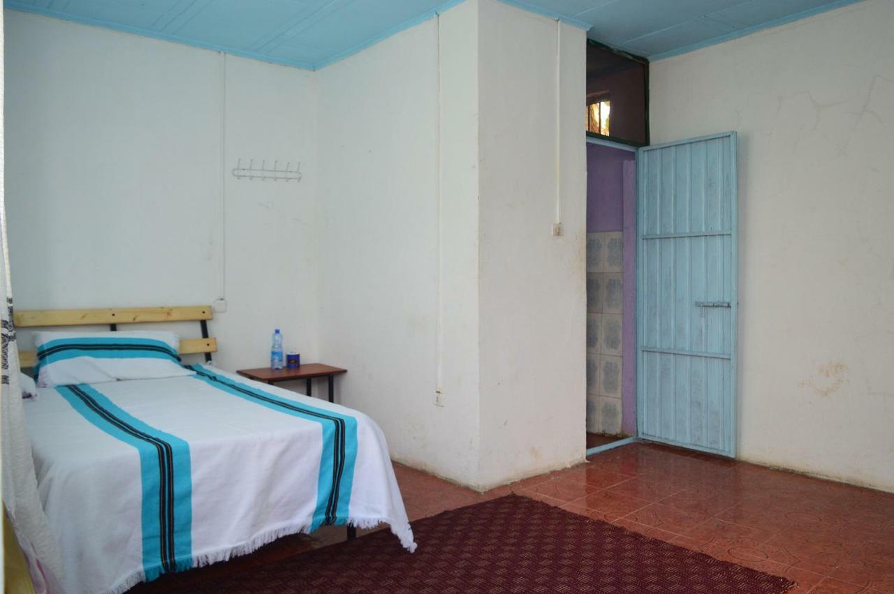 Chef Wondim Backpackers Hostel Гондэр Экстерьер фото